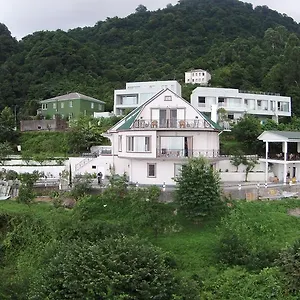 https://mount-villa-kvariati.batumihotels.net